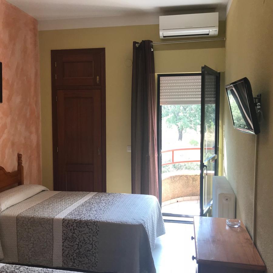 Hotel Restaurante Jarilla Екстериор снимка