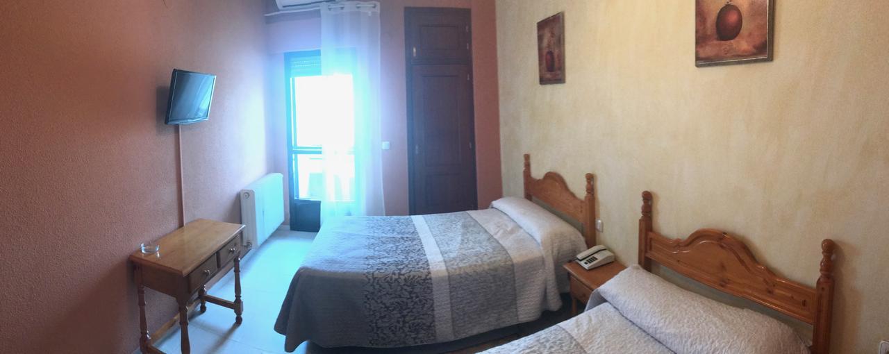 Hotel Restaurante Jarilla Екстериор снимка